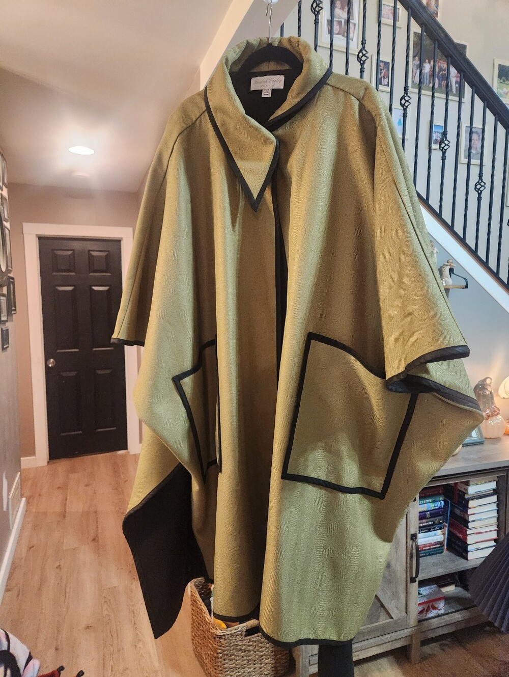 Vintage Beulah Cooley Detroit Designer 100% Wool Cape Coat & Hat Set